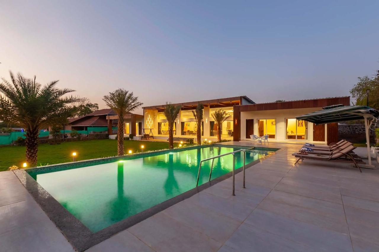 Natures Odyssey By Stayvista - Amidst Lush Greenery With Outdoor Pool And Indoor Activities Chinchavli 외부 사진