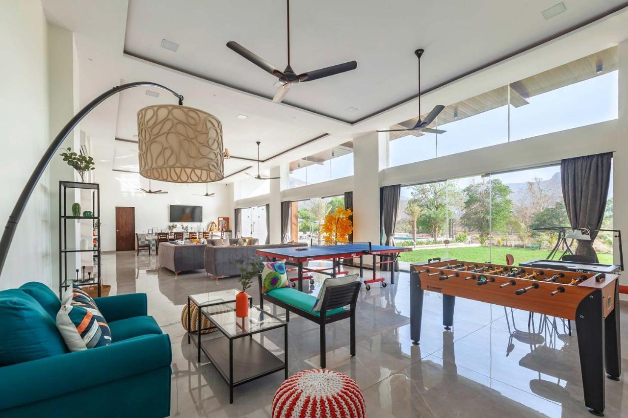 Natures Odyssey By Stayvista - Amidst Lush Greenery With Outdoor Pool And Indoor Activities Chinchavli 외부 사진