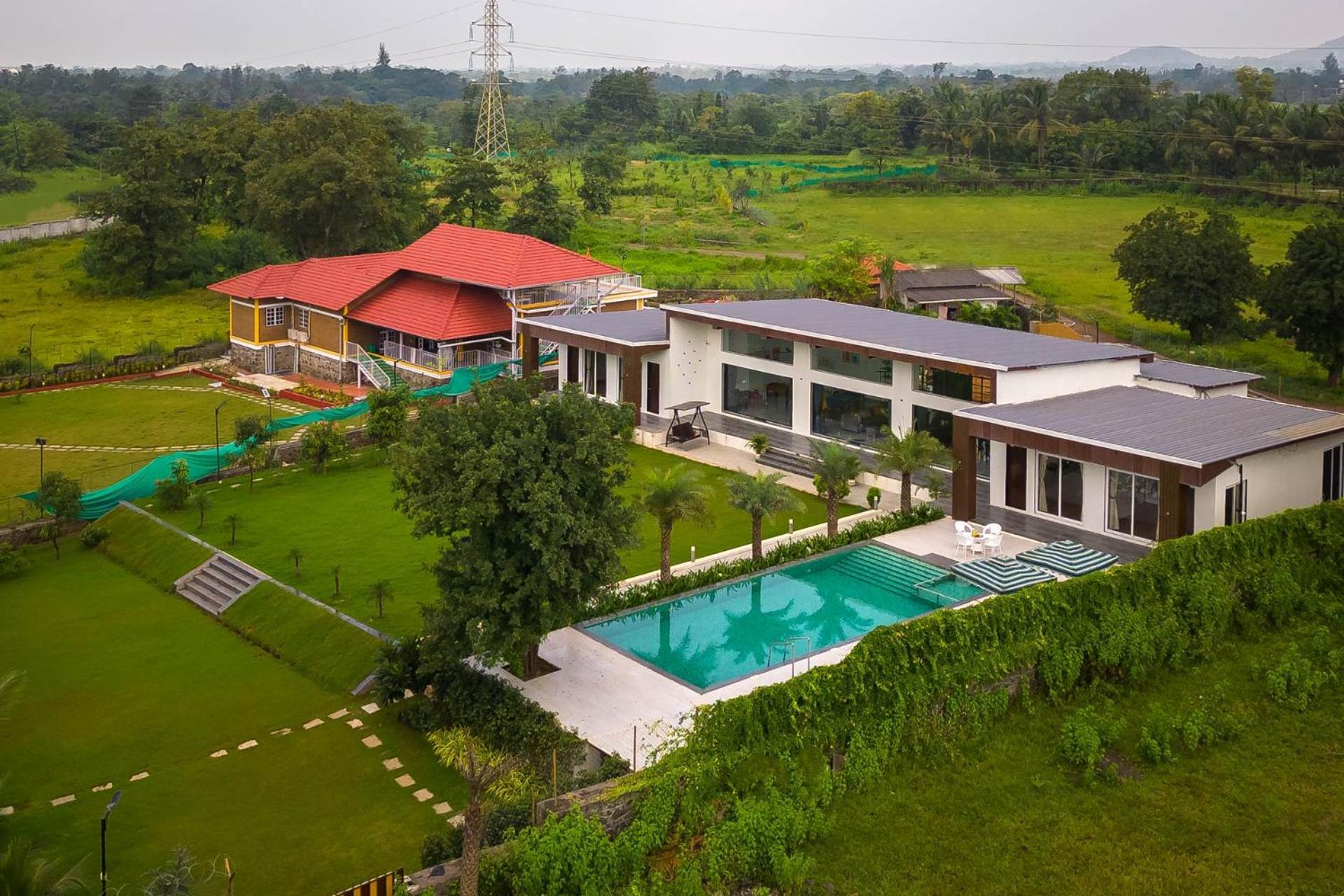 Natures Odyssey By Stayvista - Amidst Lush Greenery With Outdoor Pool And Indoor Activities Chinchavli 외부 사진